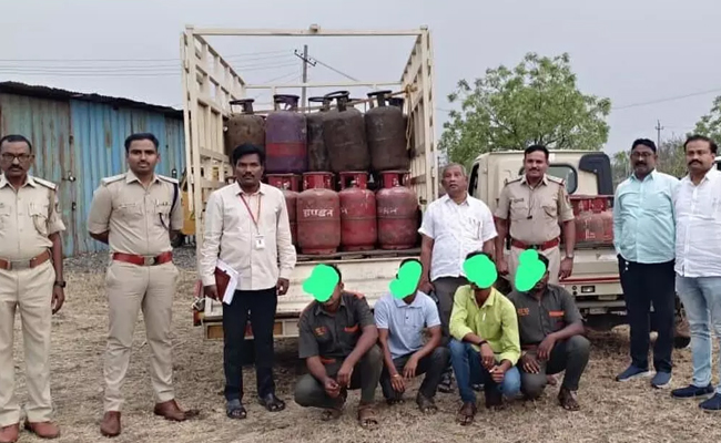 Four people nabbed for black marketing of cooking gas in K'taka, 105 LPG cylinders seized