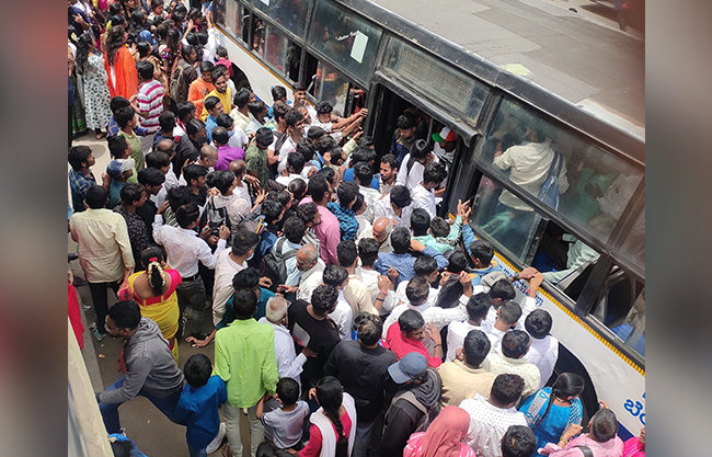 Joyous moment for commuters as BMTC offers free ride on I-Day