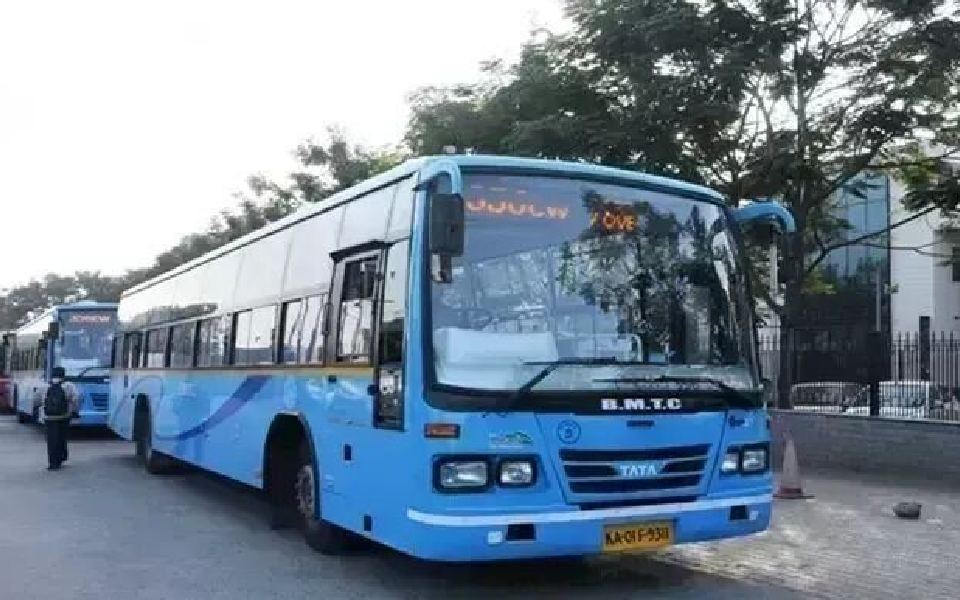 BMTC bus driver dies of heart attack mid-route; conductor steps in to prevent mishap