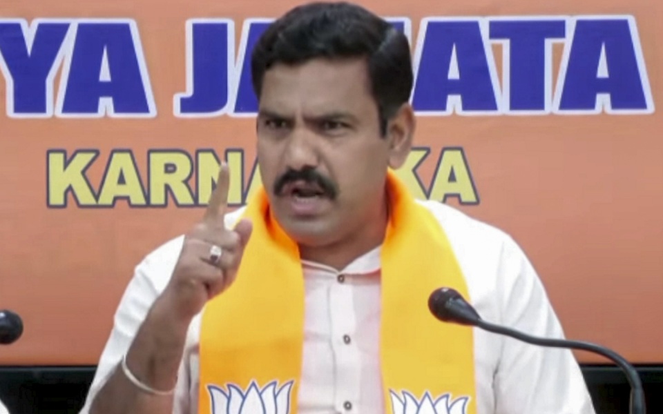 Karnataka BJP predicts 'Diwali dhamaka' amid 'vertical split' in ruling Congress