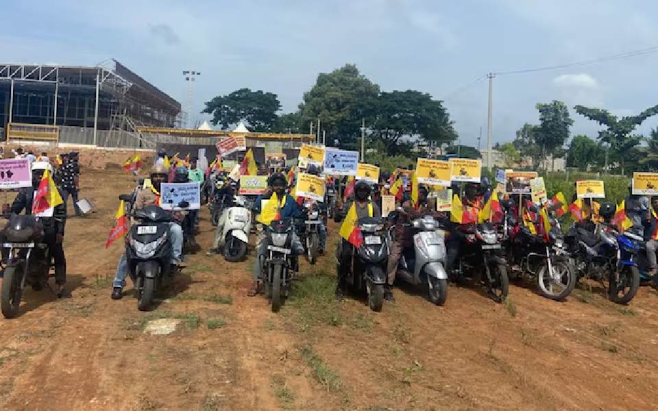 Bike taxi riders detained during protest at Vidhana Soudha against suspension of services
