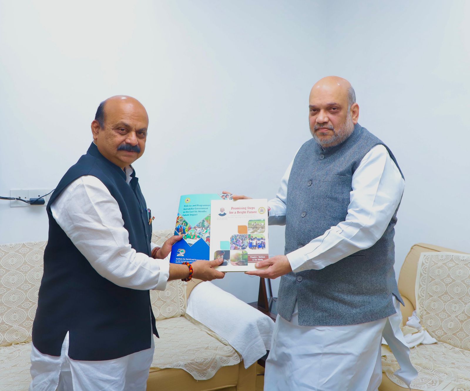 CM Bommai Meets Amit Shah, Discusses State Issues Amid Pressure To ...