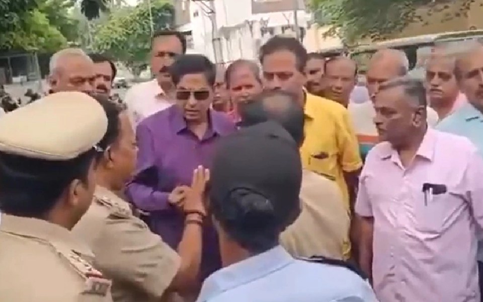 Controversy over students being asked to remove Janivaras at Karnataka CET Exam Centre