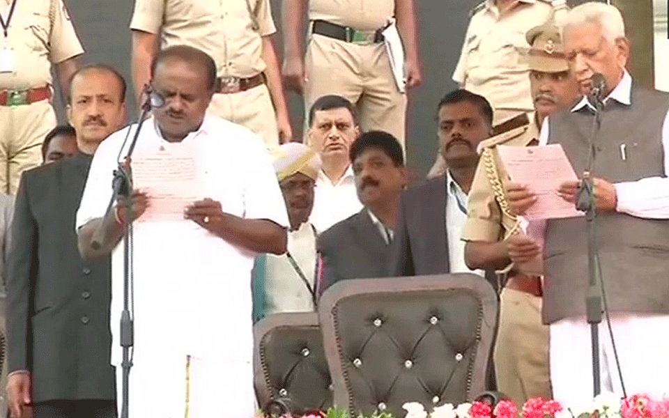 Kumaraswamy sworn in as Karnataka CM