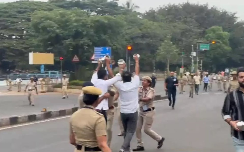 Bengaluru: Congress workers stage protest with mugs before Modi's convoy; detained