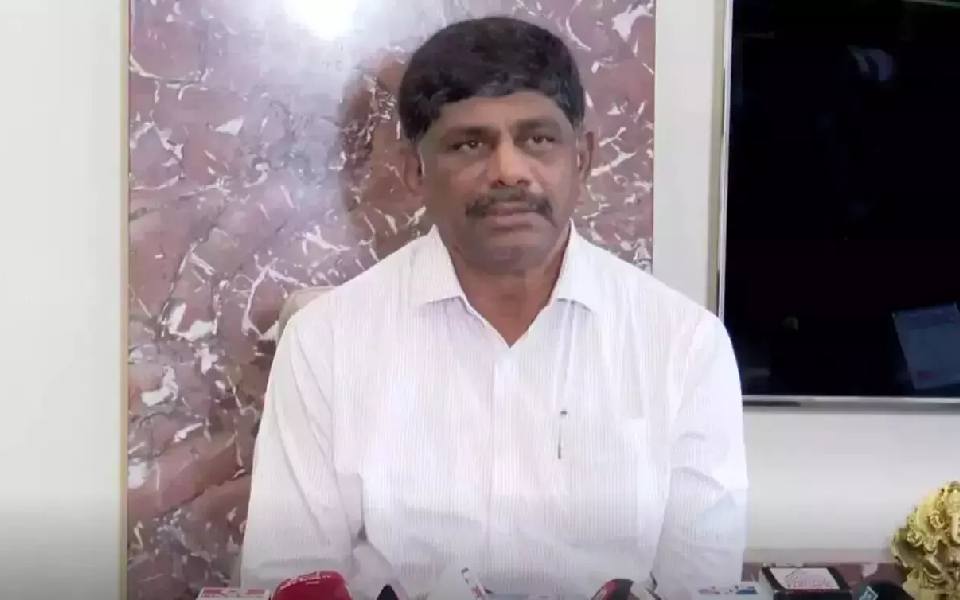 Ex-MP D K Suresh files plaint against woman over 'misuse' of his name