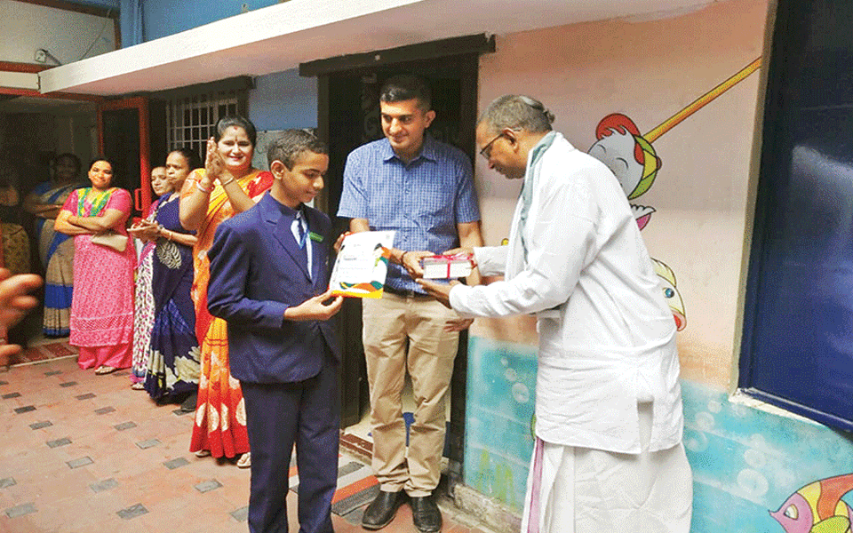 Bhagavad Gita quiz contest: Shaikh Mohinuddin bags first place