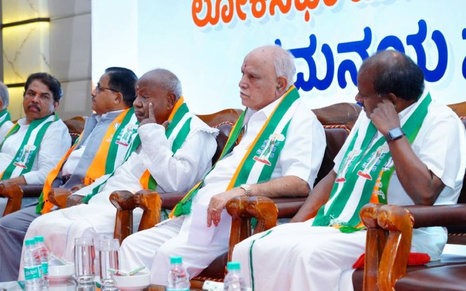 ‘Let this election deflate the self-boasting ‘strong’ CM’, says H D Deve Gowda