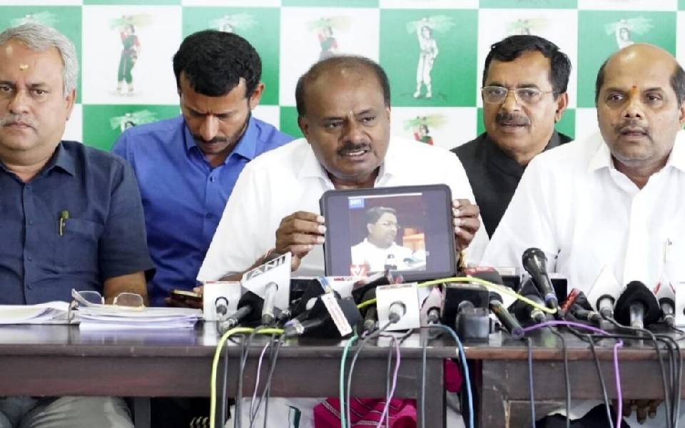 Six to Seven Karnataka Ministers will have to resign if documents are released: H D Kumaraswamy