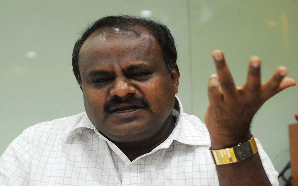 No need for DKS to resign: CM HDK