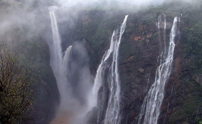Tourists allowed to see Jog Falls from alternative viewpoints amid development works