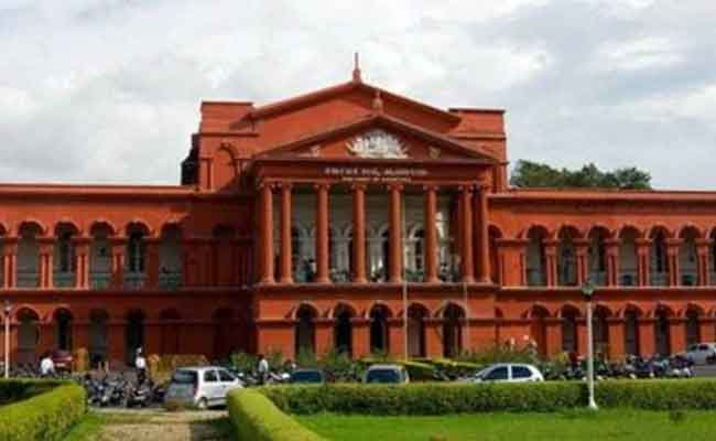 Karnataka HC awards compensation to family of woman who died while boarding wrong train