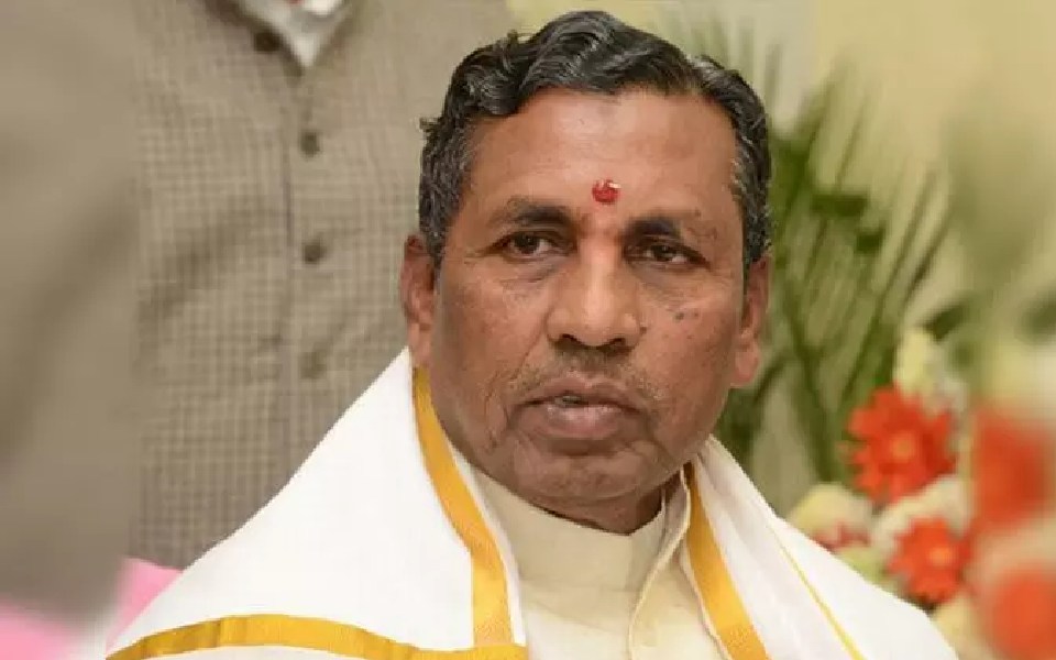 K'taka's free rice scheme to be rolled out tomorrow, beneficiaries to get cash for now: KH Muniyappa