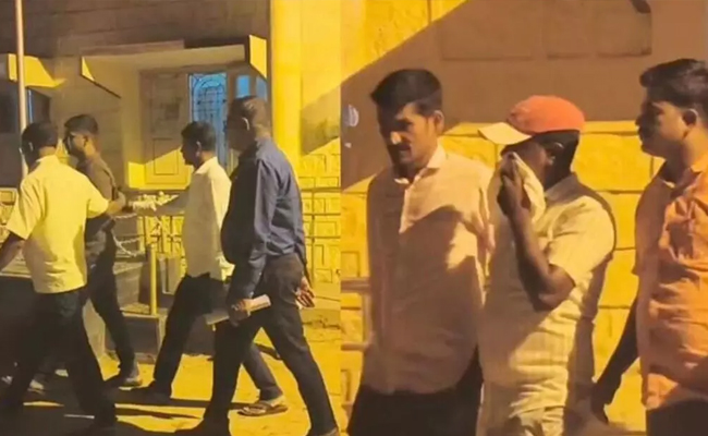 Lokayukta Police in Koppal arrest two constables for demanding bribe to help get bail