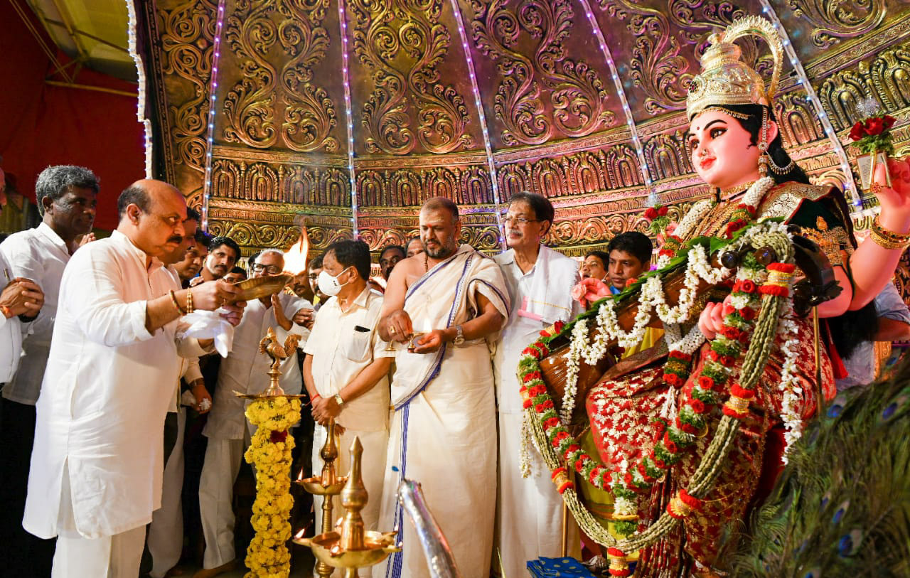 Mangaluru: Karnataka CM Basavaraj Bommai visits Kudroli Temple