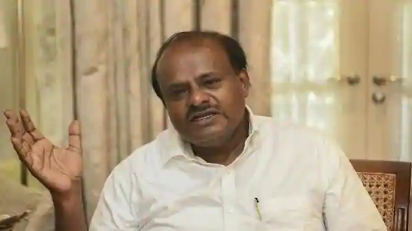 Former Karnataka CM Kumaraswamy asks Centre to hold talks with agitating farmers