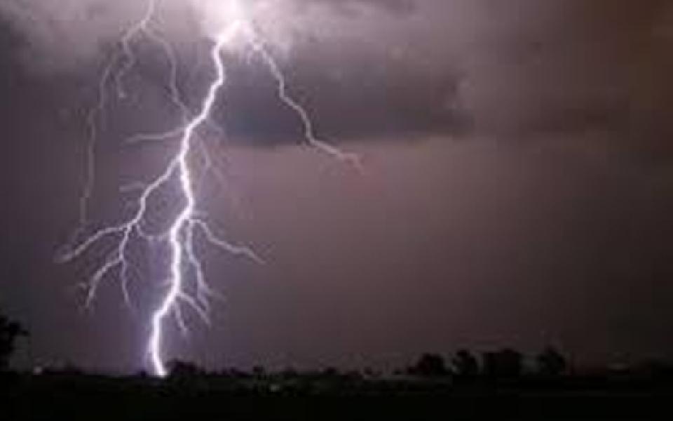 Kalaburagi: Lightning strike kills youth; six seriously injured