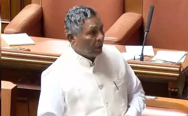 Difficult to supply commercial cylinders to hotels for about a week or 10 days: K'taka Minister