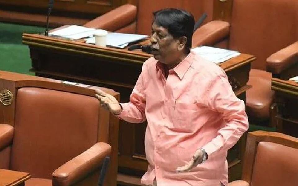 JD(S) MLA accuses Karnataka CM Siddaramaiah of 'luring' opposition MLAs
