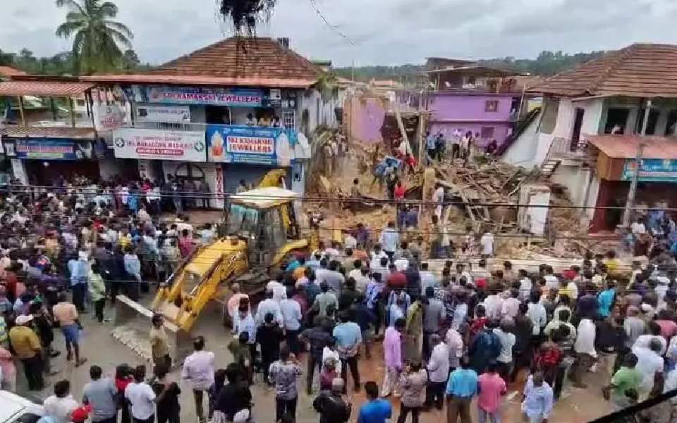 Building collapse in Kodagu injures several; rescue operations underway