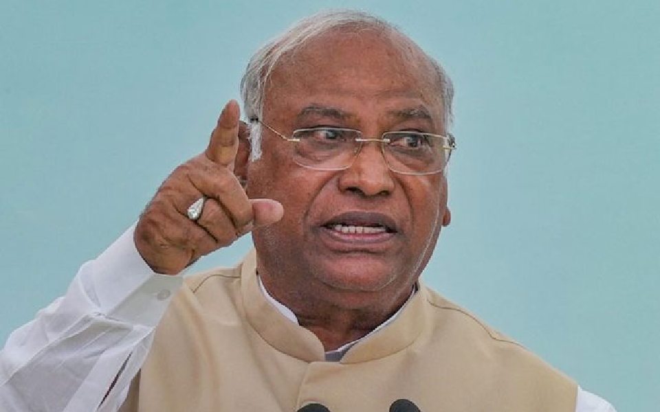 Whenever PM Modi goes to Japan, there’s currency ban in India: Mallikarjun Kharge