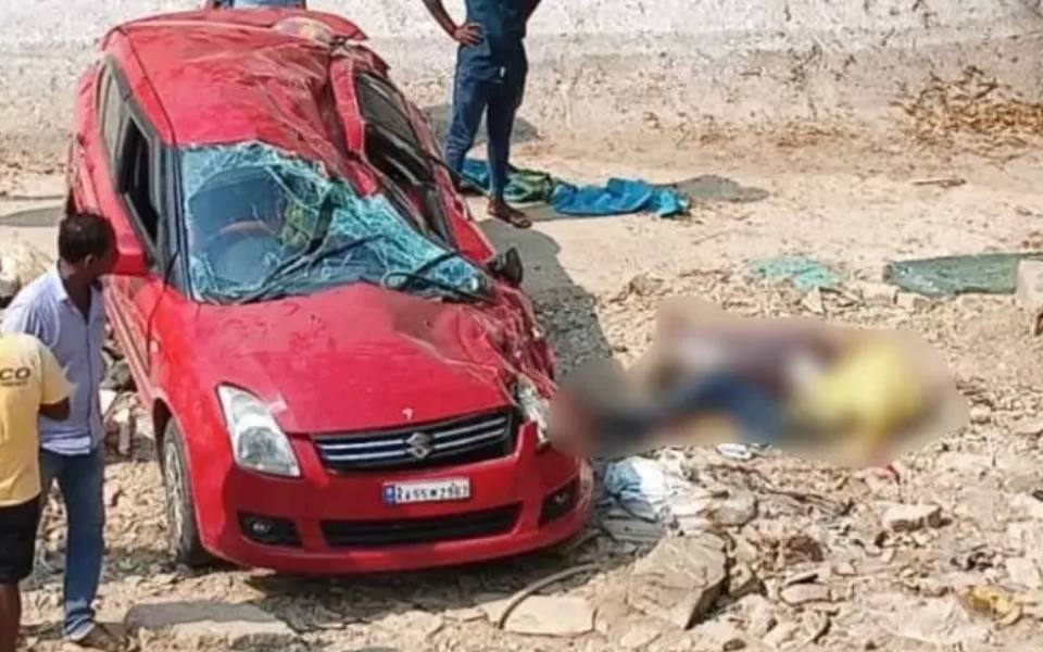 Two youngsters killed as car falls into dry canal in Mandya