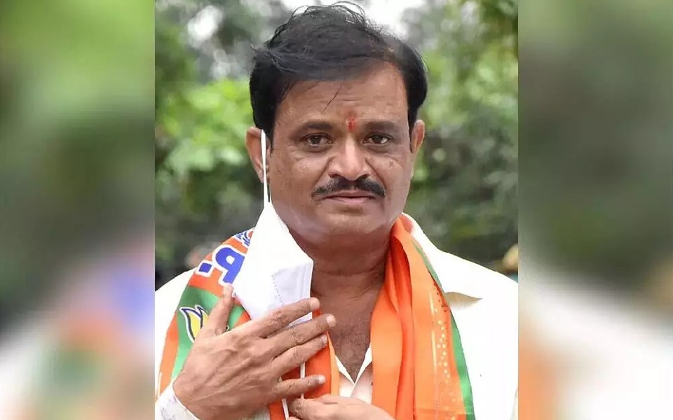 BJP MLA Muniratna taken into police custody over allegations of making casteist slurs, death threats