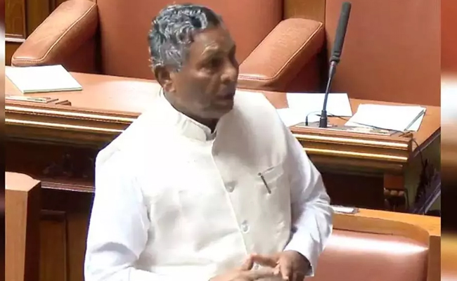 LPG shortage: Karnataka Minister appeals to people not to panic