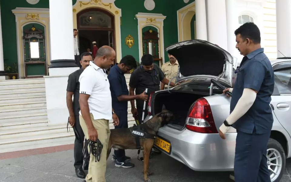 Mysuru: Bomb threat triggers high alert; dog squad, police intensify searches across city