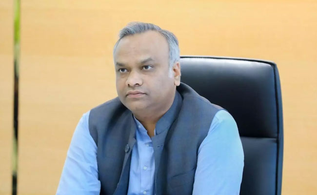 BJP files complaint against Minister Priyank Kharge for derogatory posts