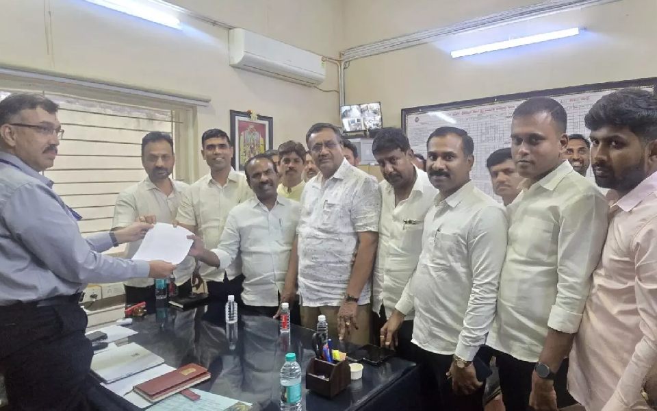 Bengaluru stampede: Karnataka BJP leader files police complaint against CM, Deputy CM