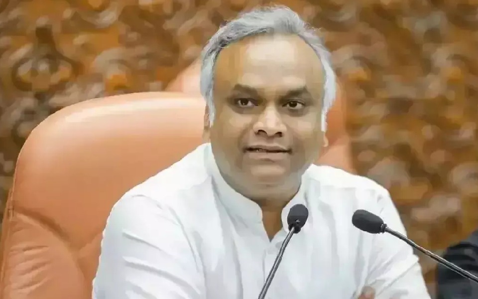 Bengaluru: Priyank Kharge accuses Election Commission of hiding voter fraud evidence