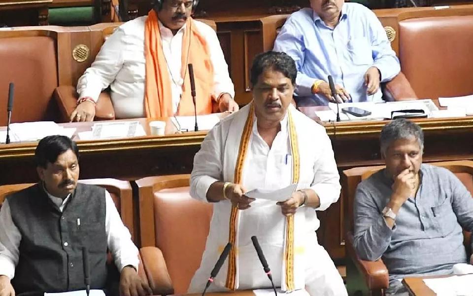 Won’t allow House to function if suspension of 18 MLAs not revoked: Karnataka BJP