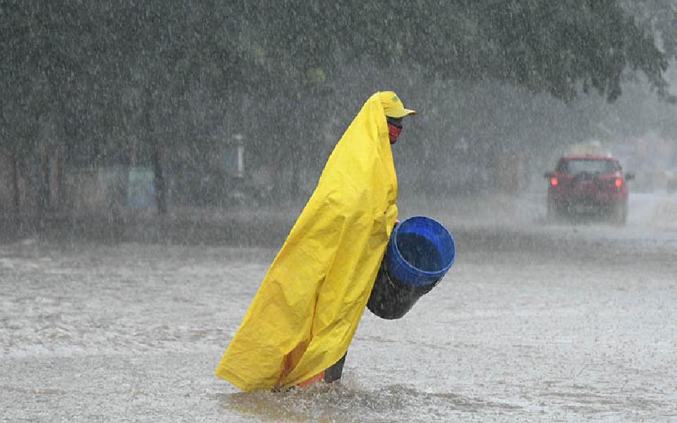 Heavy rainfall likely in Karnataka from May 30, Yellow alert issued in ...