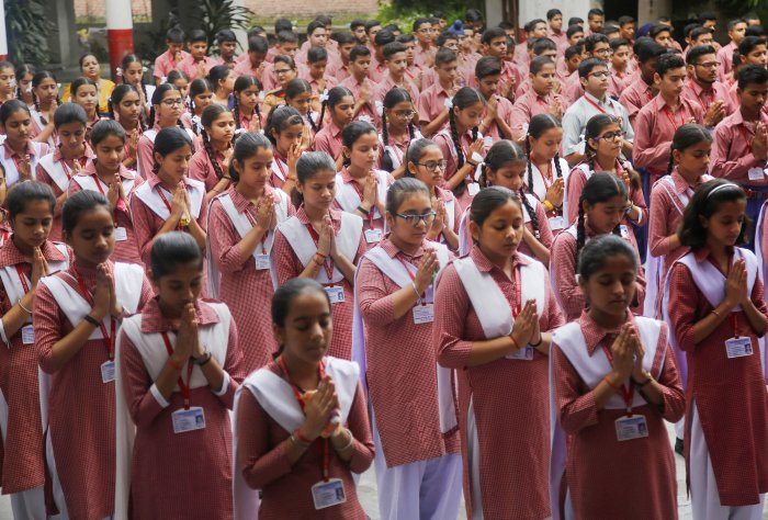 K'taka govt makes singing of national anthem compulsory in all schools and PU colleges