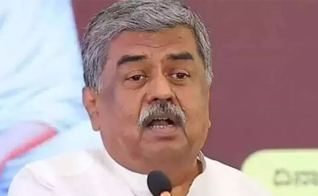RSS lathi stands for violence, Gandhi’s walking stick represents determination: B.K. Hariprasad