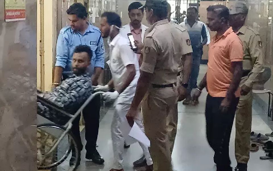 Rowdy-sheeter in Shivamogga attacks policeman during arrest, shot in leg