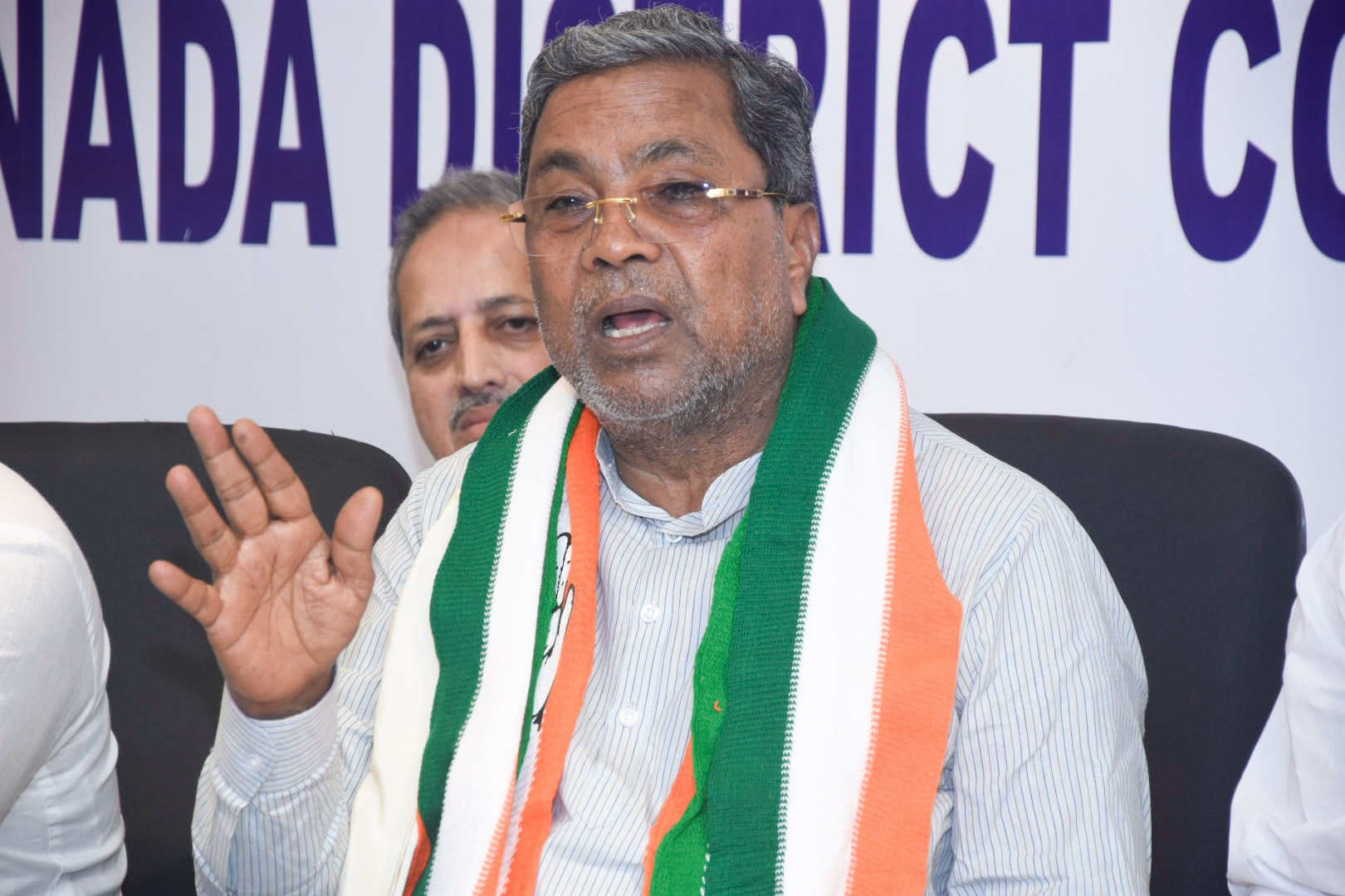 Modi speaks about 56-inch chest, but lacks a heart that can wipe the tears of poor: Siddaramaiah