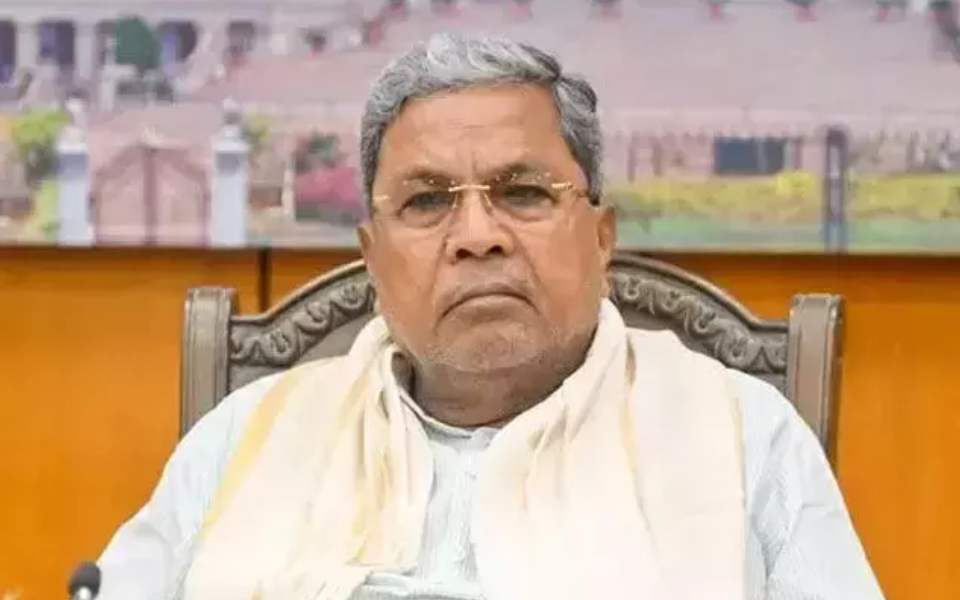 Karnataka HC imposes fine on CM Siddaramaiah, directs him to appear before special court for MP/MLA