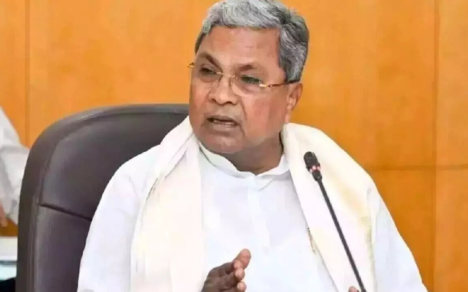 Issue notices to edu officers of districts with low pass percentage: CM Siddaramaiah to Chief Secy