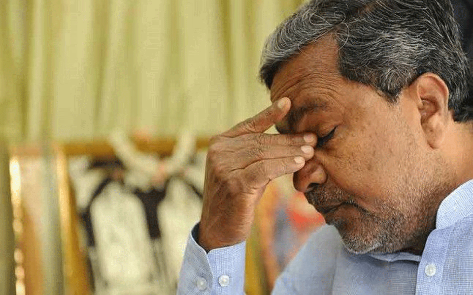 Siddarmaiah suffers massive defeat in Chamundeshwari