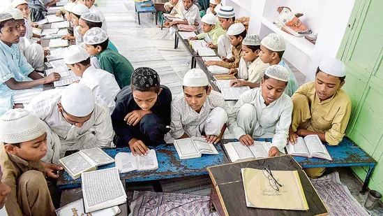 Kannada lessons to be taught in 2,000 madrasas across Karnataka