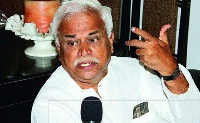 Shakti Scheme leading to crowded buses, says Karnataka Congress MLA R V Deshpande