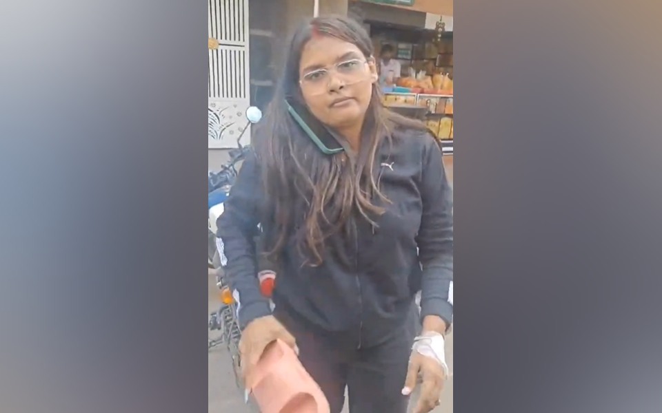 Woman seen assaulting auto driver in Bengaluru; video goes viral, police file FIR