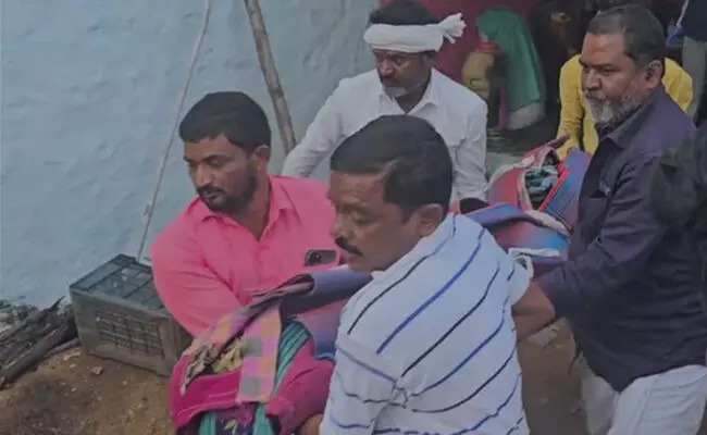 Woman in Koppal hacked to death by drunken husband; SIT looks for absconding accused