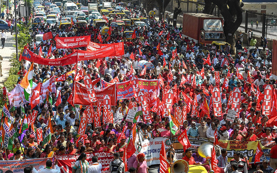 Nationwide union strike evokes mixed response in Karnataka