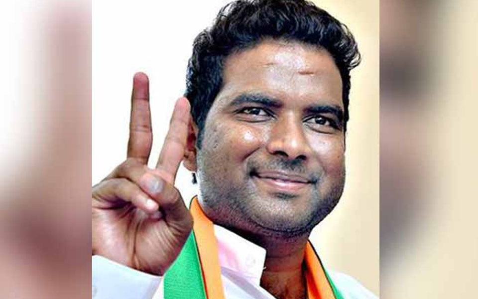 BJP leaders calling me repeatedly and forcing me to join party: MLA Anil Chikkamadu