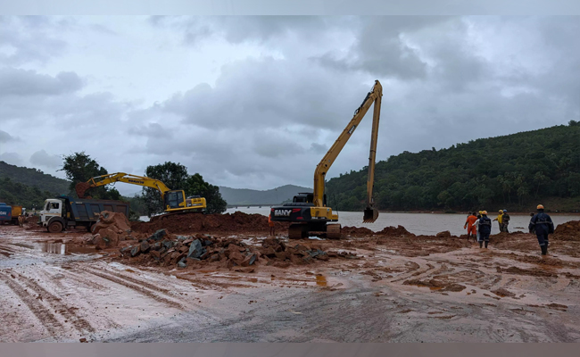 Ankola Landslide: One truck located in Gangavali River, says Minister Krishna Byre Gowda