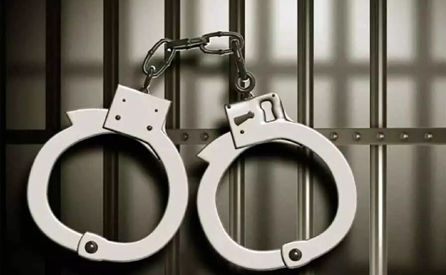 Karnataka: House set ablaze in village; 18-year-old taken into custody