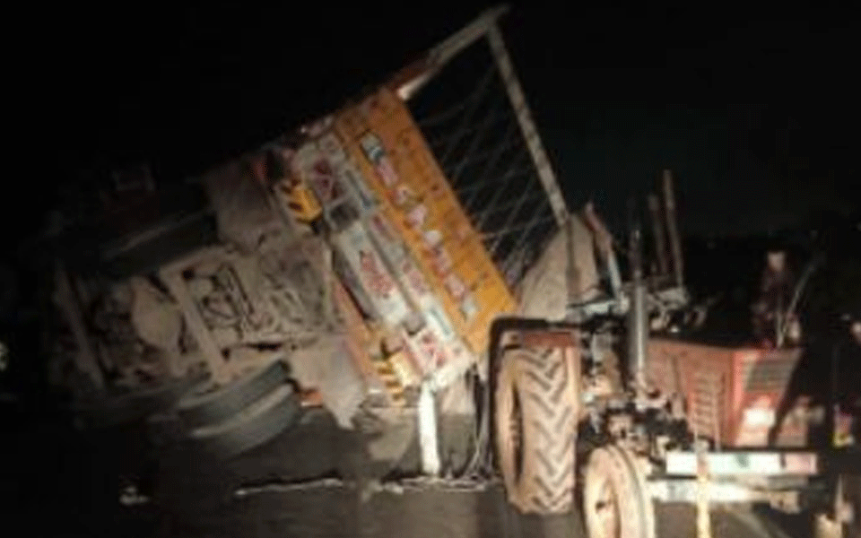 Series of gruesome road accidents at Hubli: 8 dead, several in critical state